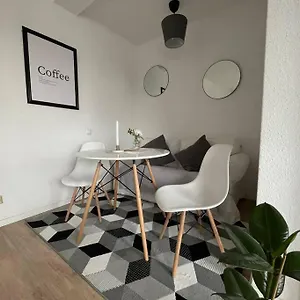Modern And Private In Eimsbuettel *