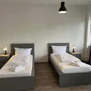 Gaestezimmer 11 Citynah, Kueche & Bad Extern