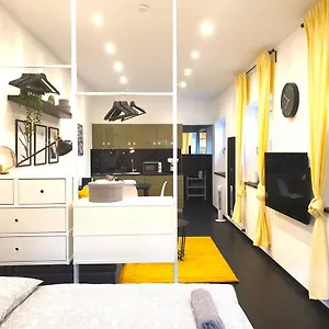 Loft House With Luxury Bathroom And Private Parking Holiday home