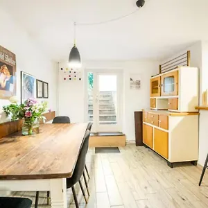 Gemuetliche 3-zkb Wc Souterrainwohnung In Bestlage *