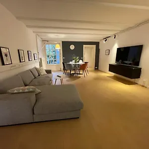 The Alster Waterfront Family Apartment