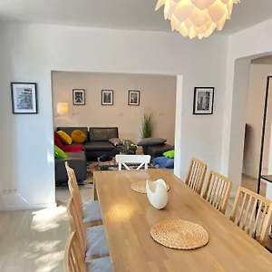 Gemuetliche, Grosse 6-zkb,eg-wohnung Im Herzen Eimsbuettels-2wc&2duschen