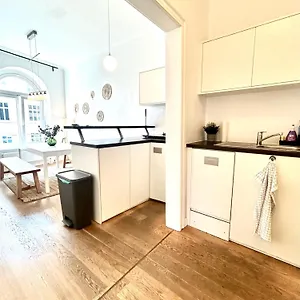 Apartment For Up To 10 Guests *