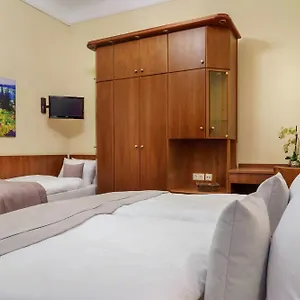 Kronprinz Hauptbahnhof Hotel