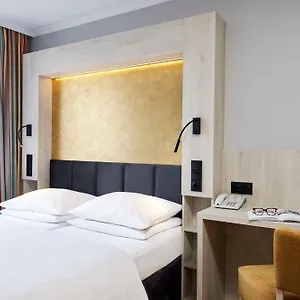 阿尔托纳拉斐尔西佳酒店 酒店