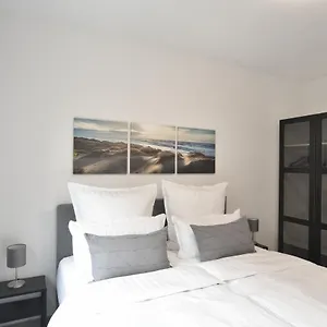 Familienfreundliche Neubauwohnung Mit Terrasse *