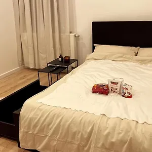 Apartment Dein *
