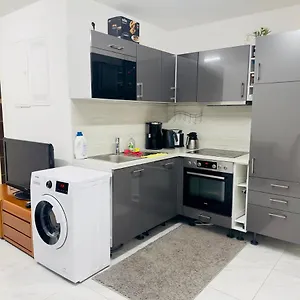 Fully Equipped 3 5 Bed Apartment *