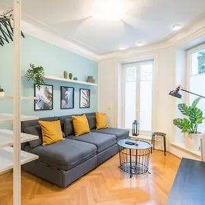 Apartment Modern Near Aussenalster Hamburg