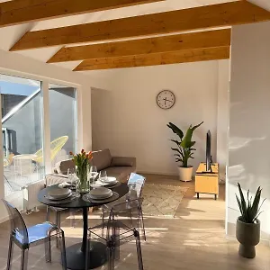 3-zimmer-wohnung In Am Flughafen Apartment