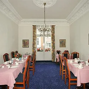 Bei Der Esplanade Hotel 2*