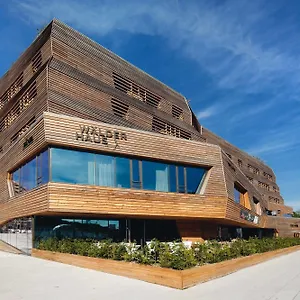 瓦尔德尔豪斯拉斐尔酒店 酒店