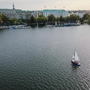 Atlantic Hamburg, Autograph Collection Otel 5*